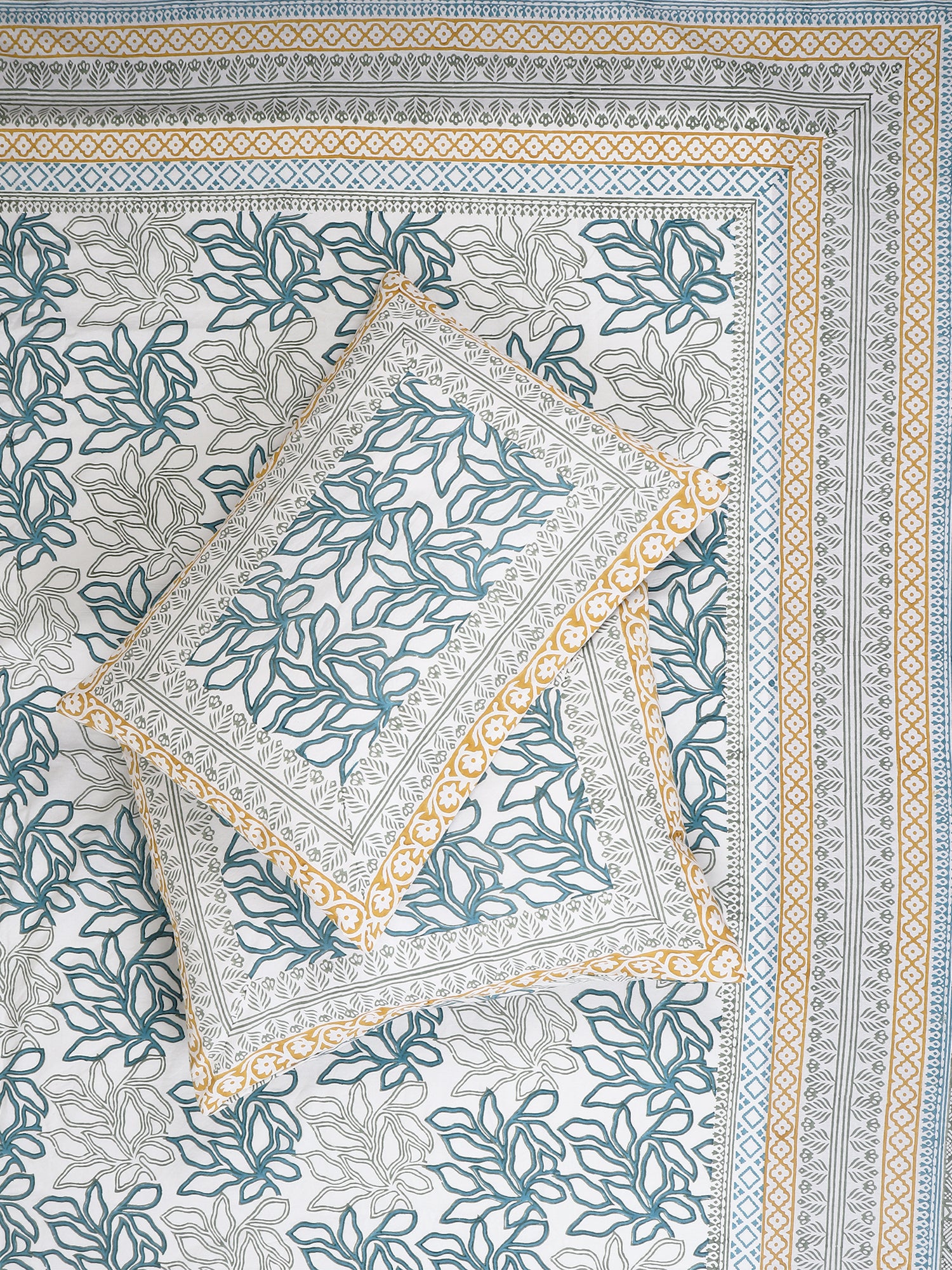 DOZORA COTTON PRINTED DOUBLE BEDSHEET WITH PILLOW