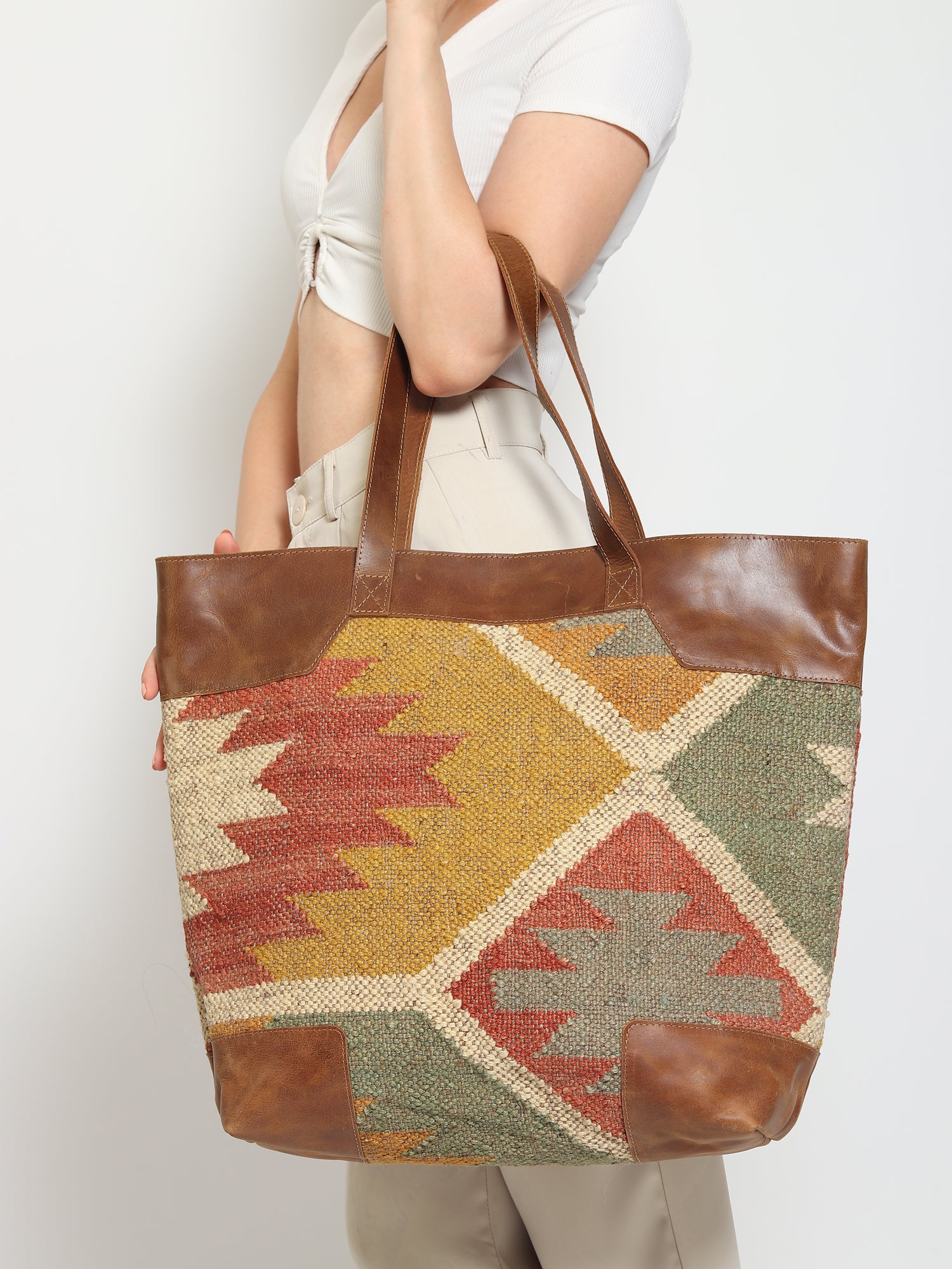 Nahua kilim handbag second view — Art Avenue