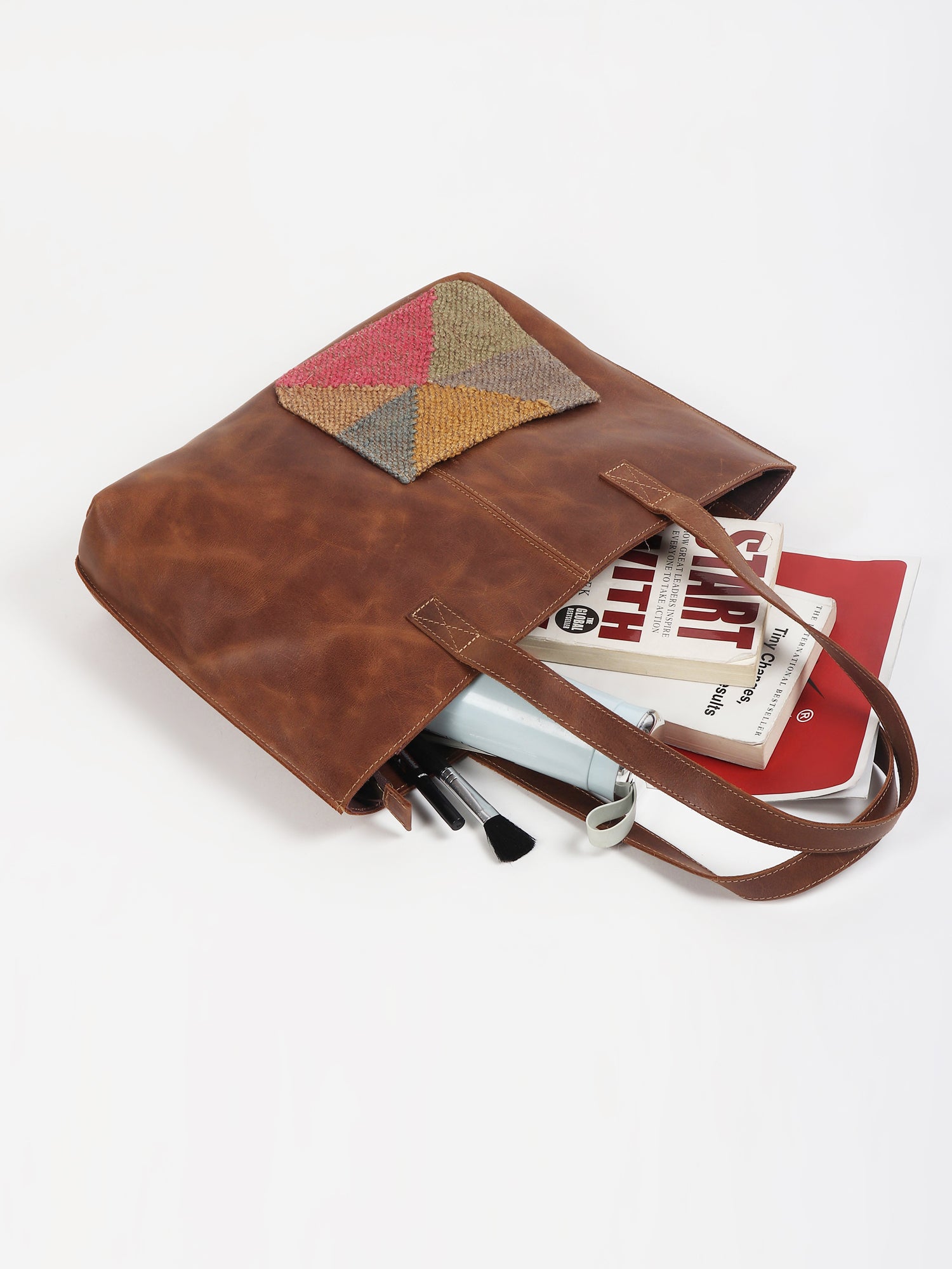 Ezra leather handbag exterior detail — Art Avenue