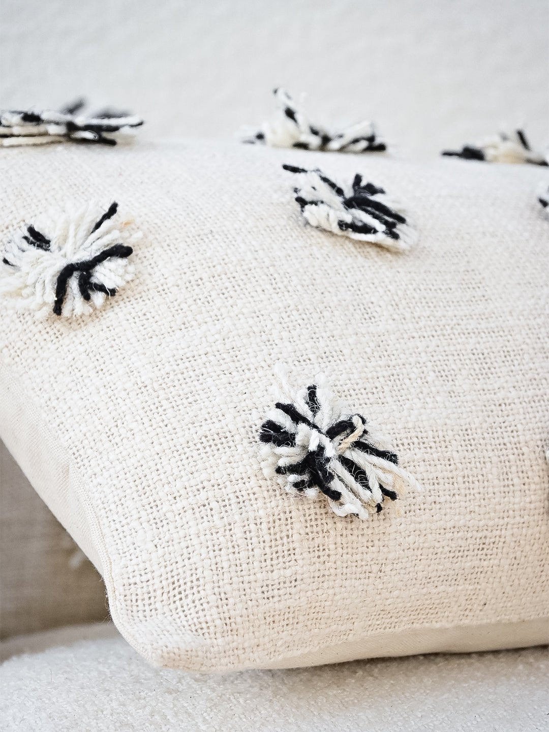 POSY - LUMBAR CUSHION COVER - ART AVENUE