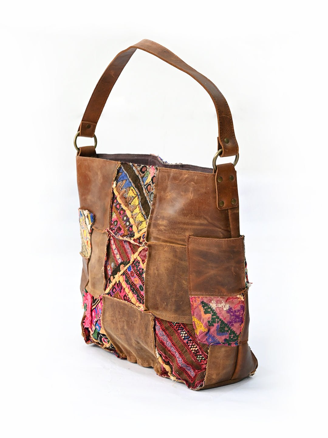 Vagator patchwork handbag closure detail — Art Avenue