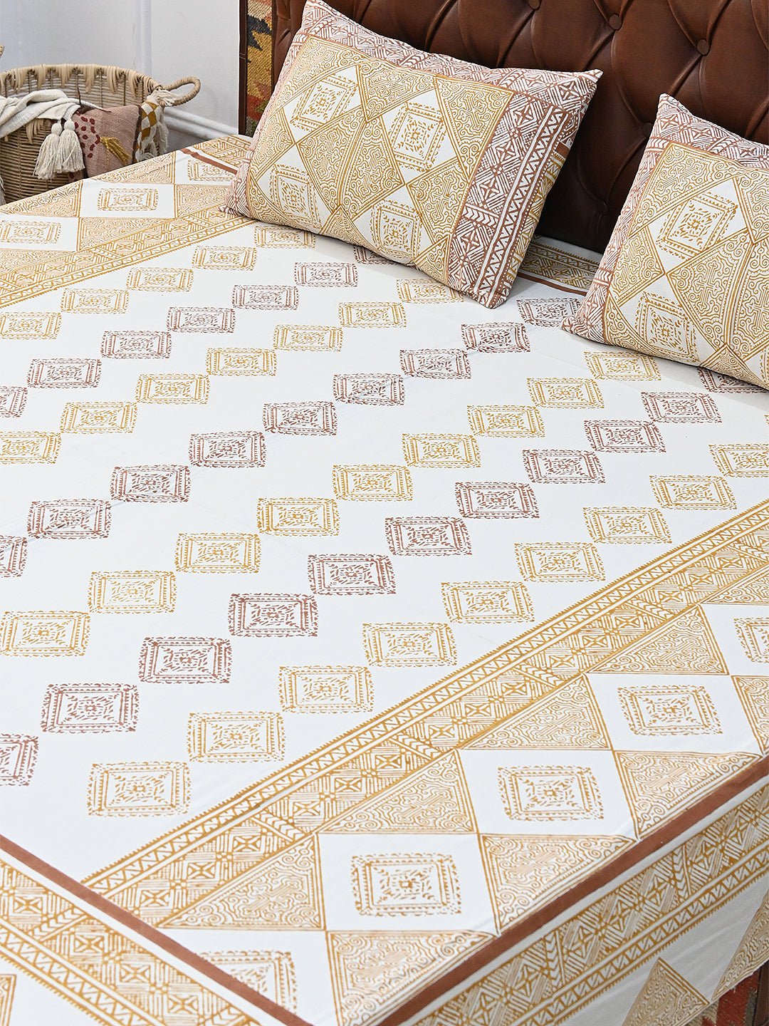 GEOMETRIC EARTHY TONE COTTON PRINTED DOUBLE BEDSHEET WITH PILLOW - ART AVENUE