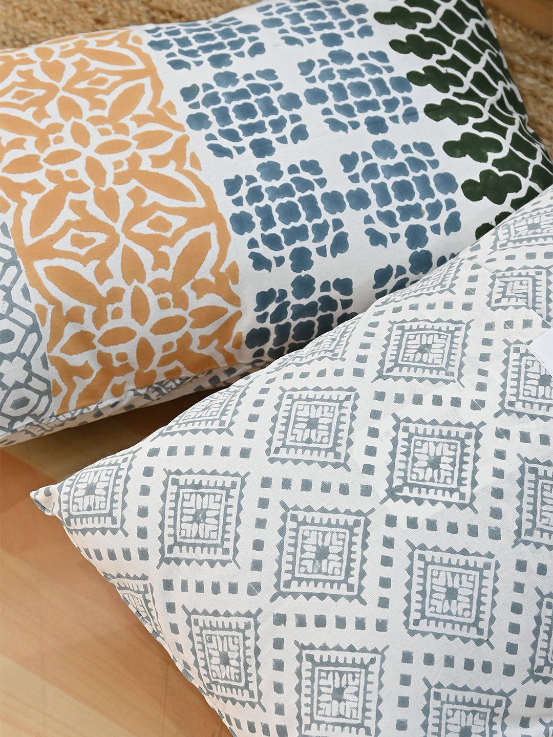 BOHEMIAN GEOMETRIC COTTON PRINTED DOUBLE BEDSHEET WITH PILLOW - ART AVENUE