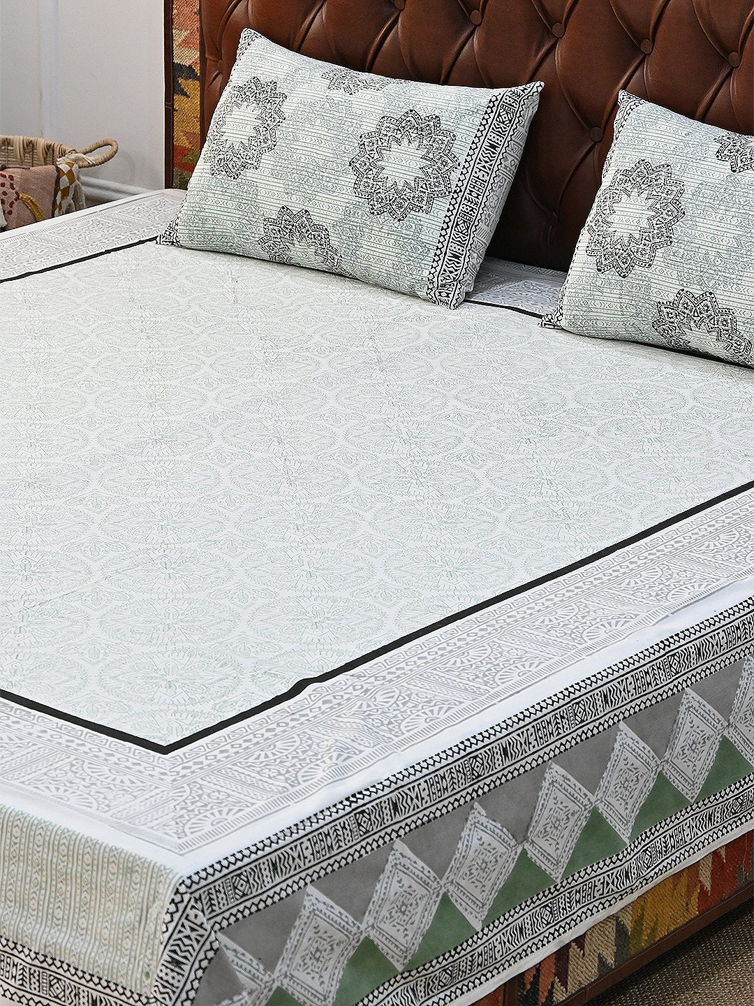 GREY LUXURIOUS COTTON PRINTED DOUBLE BEDSHEET WITH PILLOW - ART AVENUE