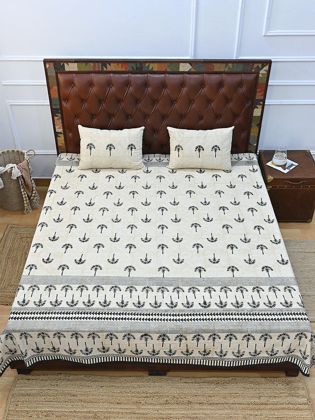 BLACK PALM TREE COTTON PRINTED DOUBLE BEDSHEET WITH PILLOW - ART AVENUE