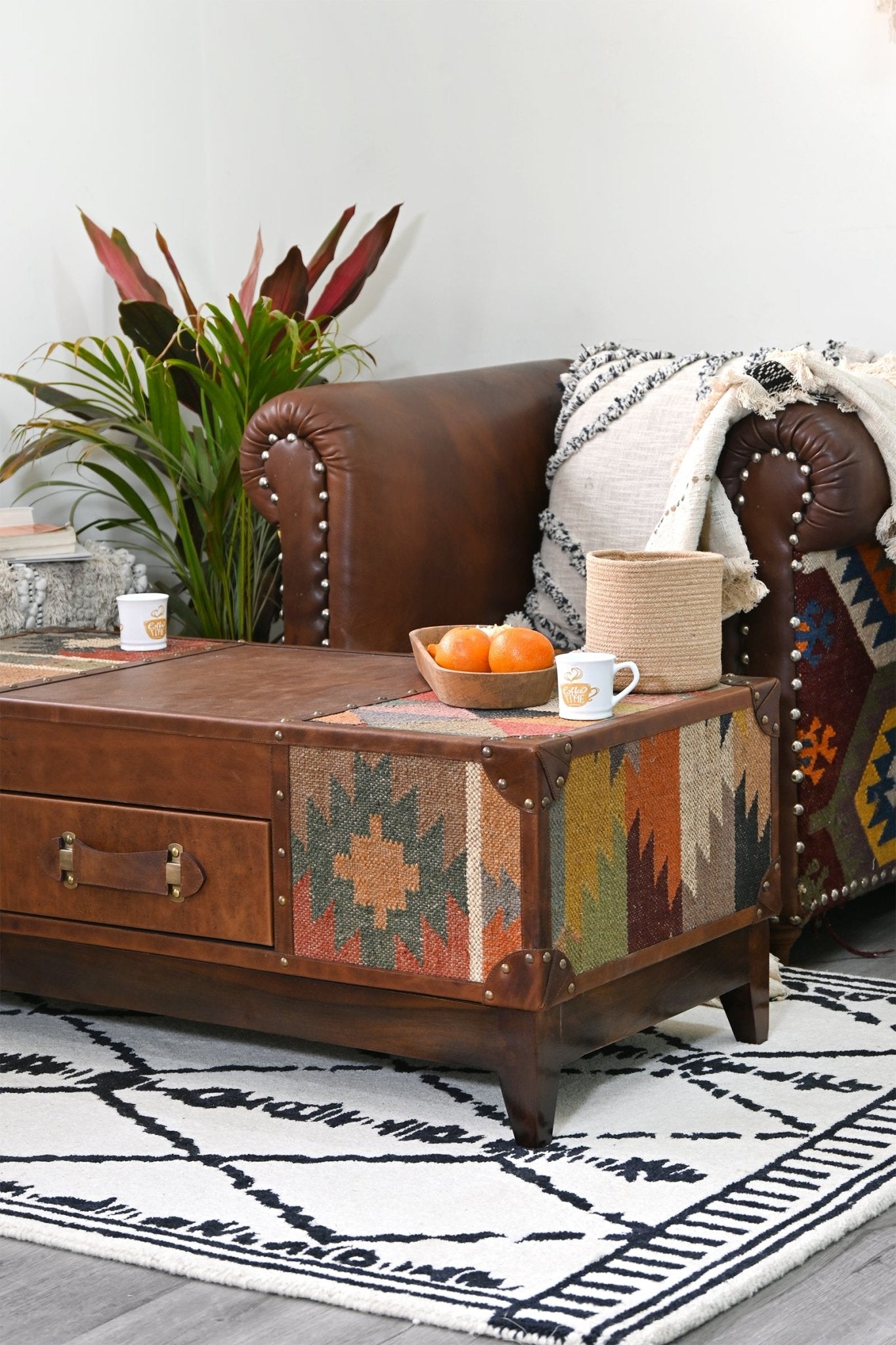 JAIPUR COFFEE TABLE - KILIM AND LEATHER - ART AVENUE