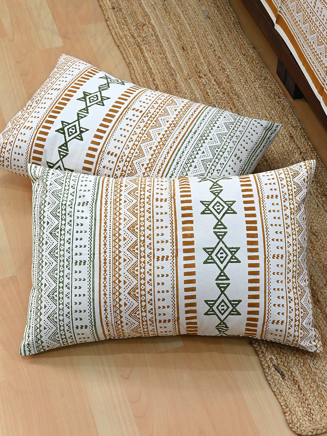 EROSEBRIDAL COTTON PRINTED DOUBLE BEDSHEET WITH PILLOW - ART AVENUE