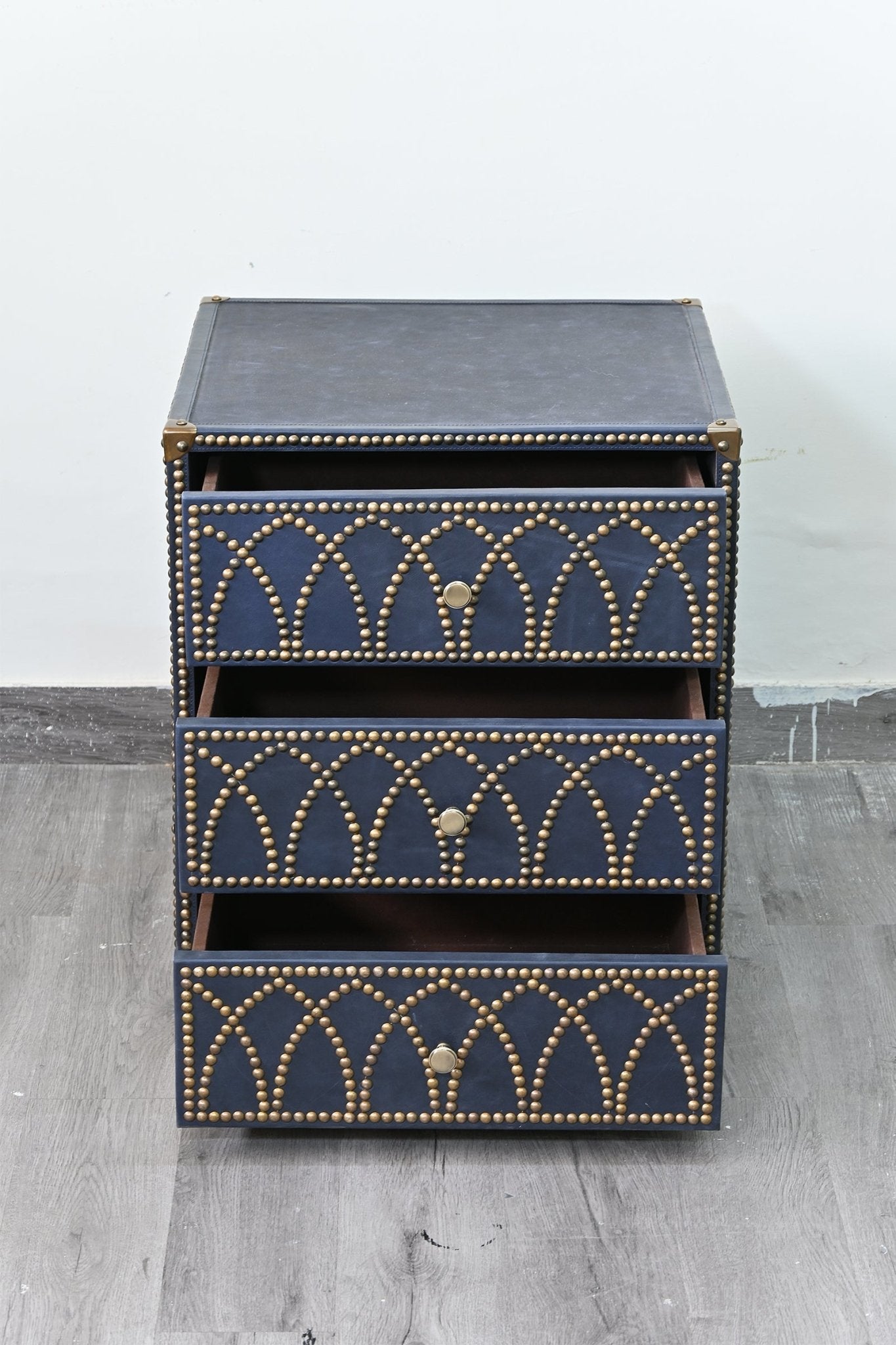 AMY - CHEST OF DRAWERS - LEATHER - ART AVENUE