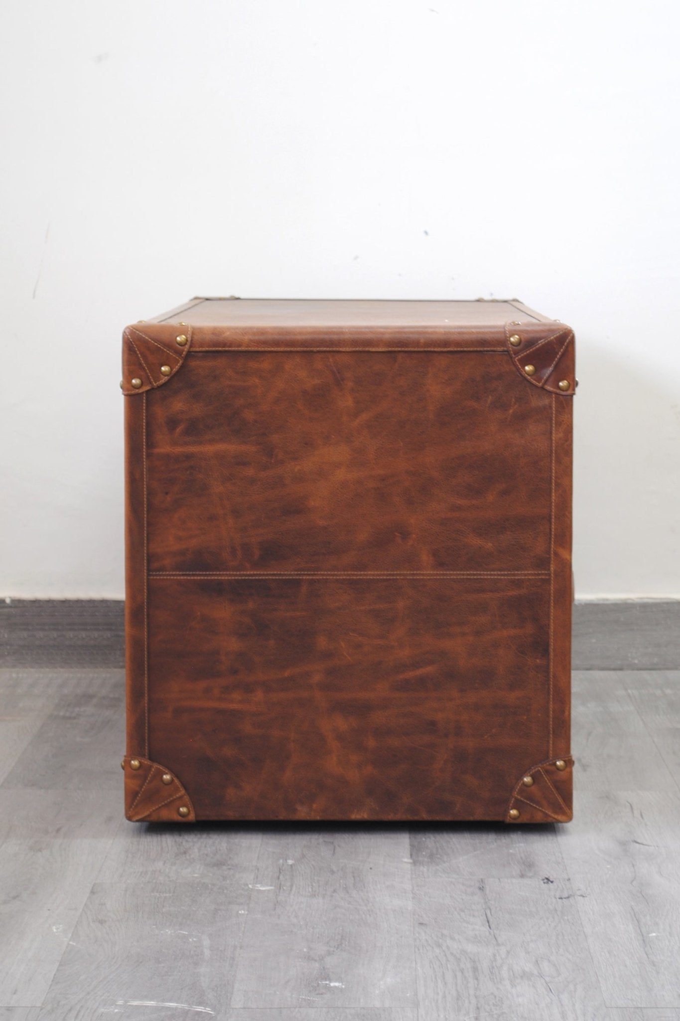 ELYSIAN - LEATHER TRUNK - ART AVENUE