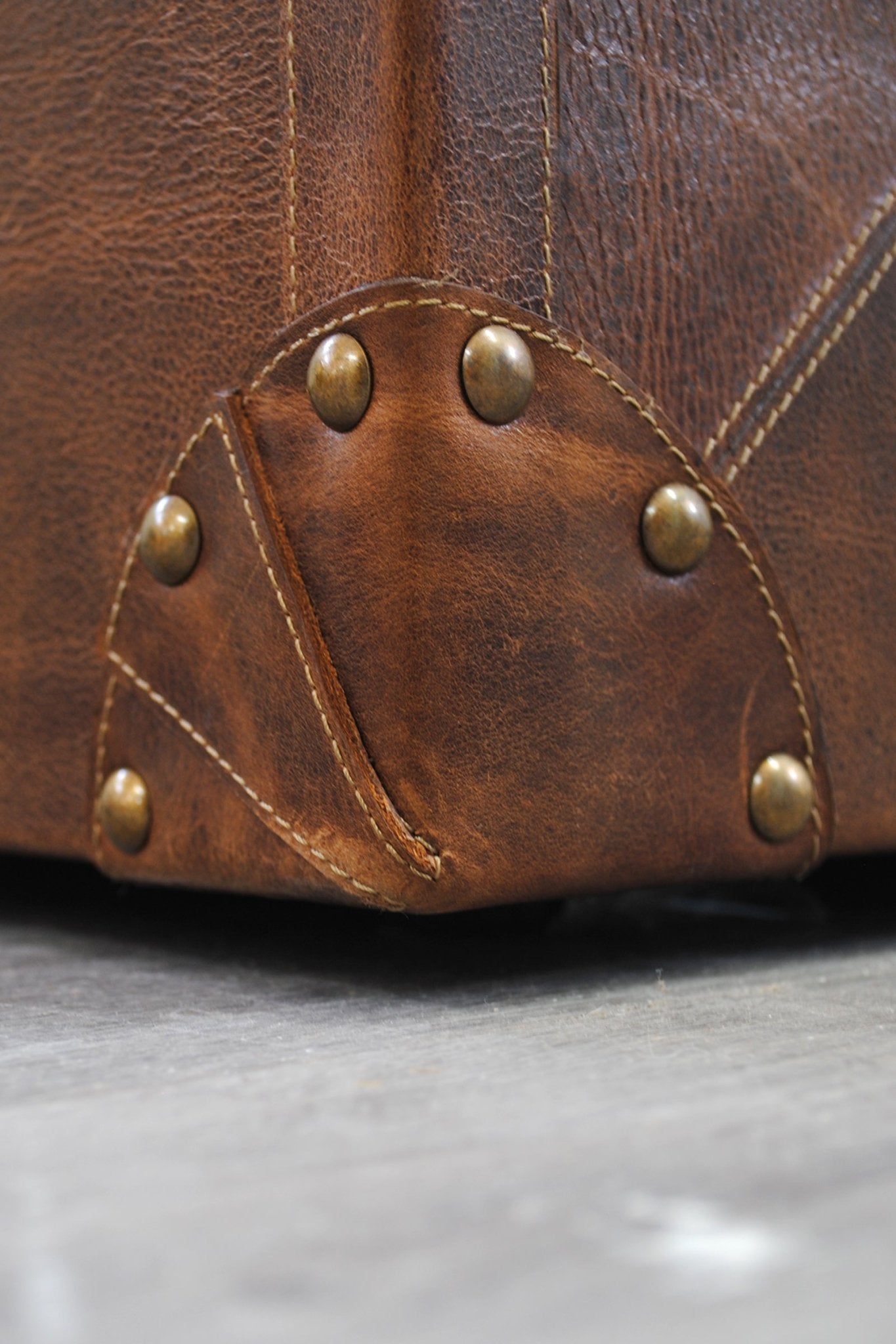 ELYSIAN - LEATHER TRUNK - ART AVENUE
