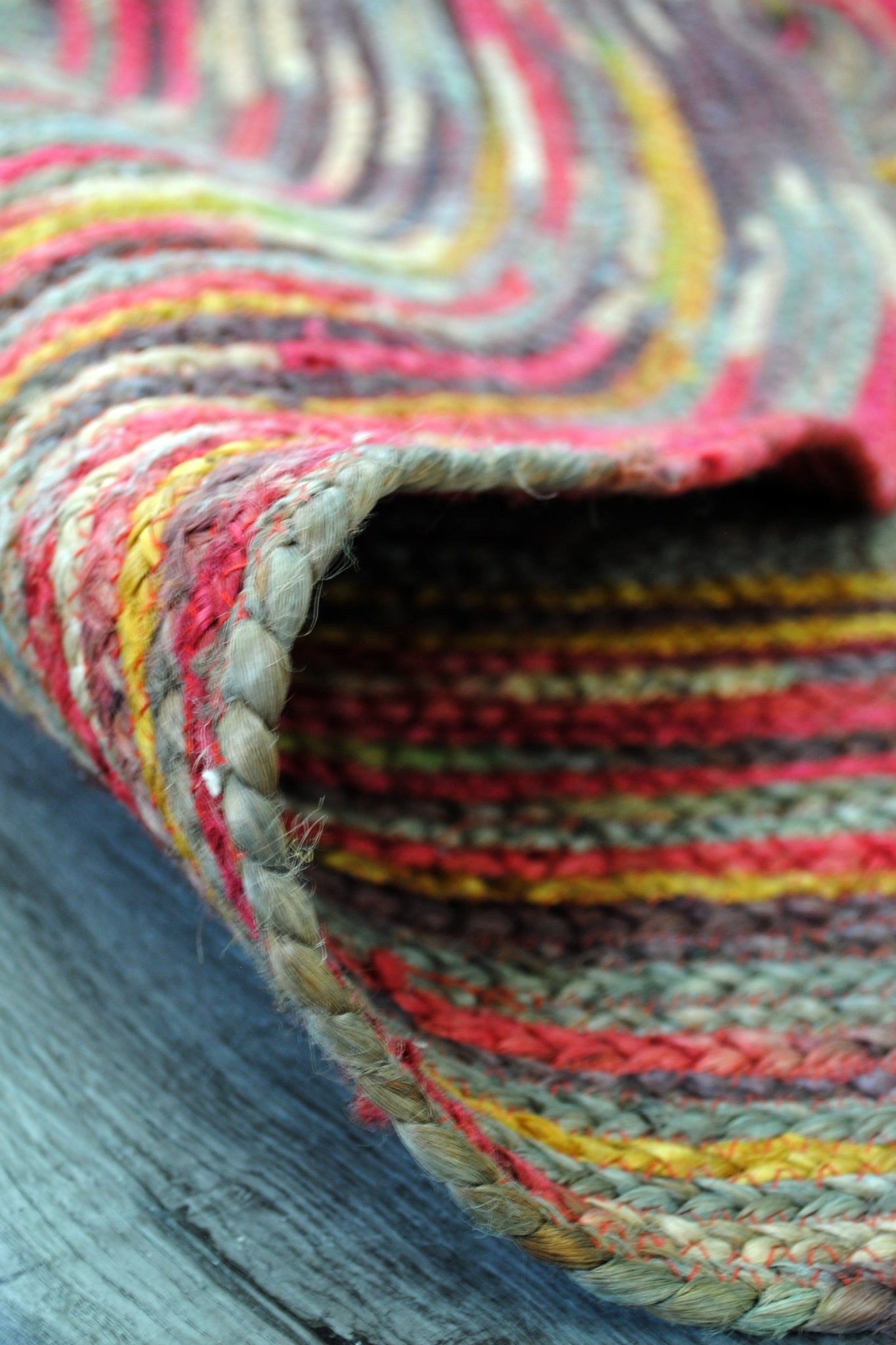 NEMESIA - ROUND RUG - ART AVENUE