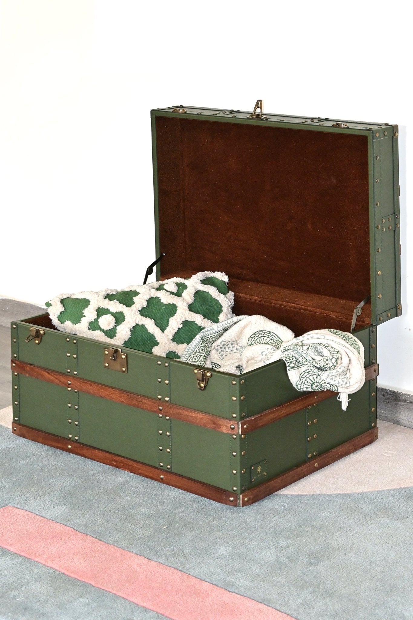 Divine leather trunk — interior view — Art Avenue