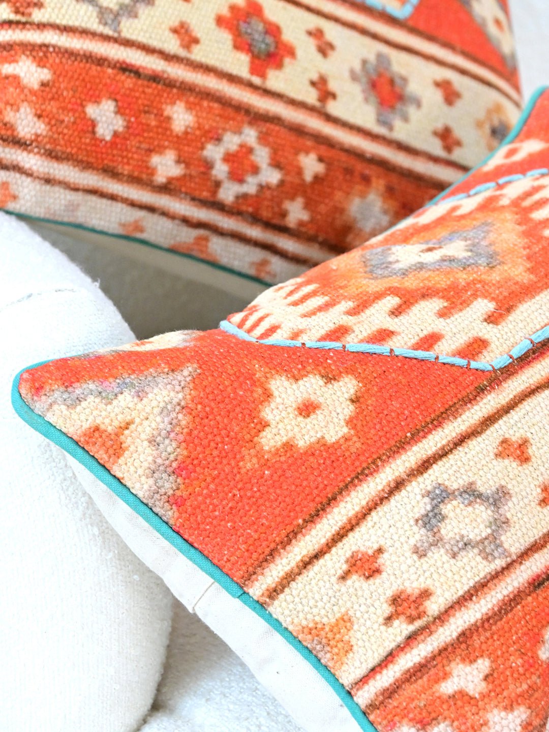 CLOVER-LUMBAR CUSHION COVER - ART AVENUE