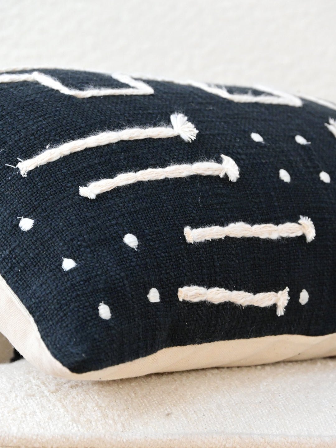 SABLE - LUMBAR CUSHION COVER - ART AVENUE