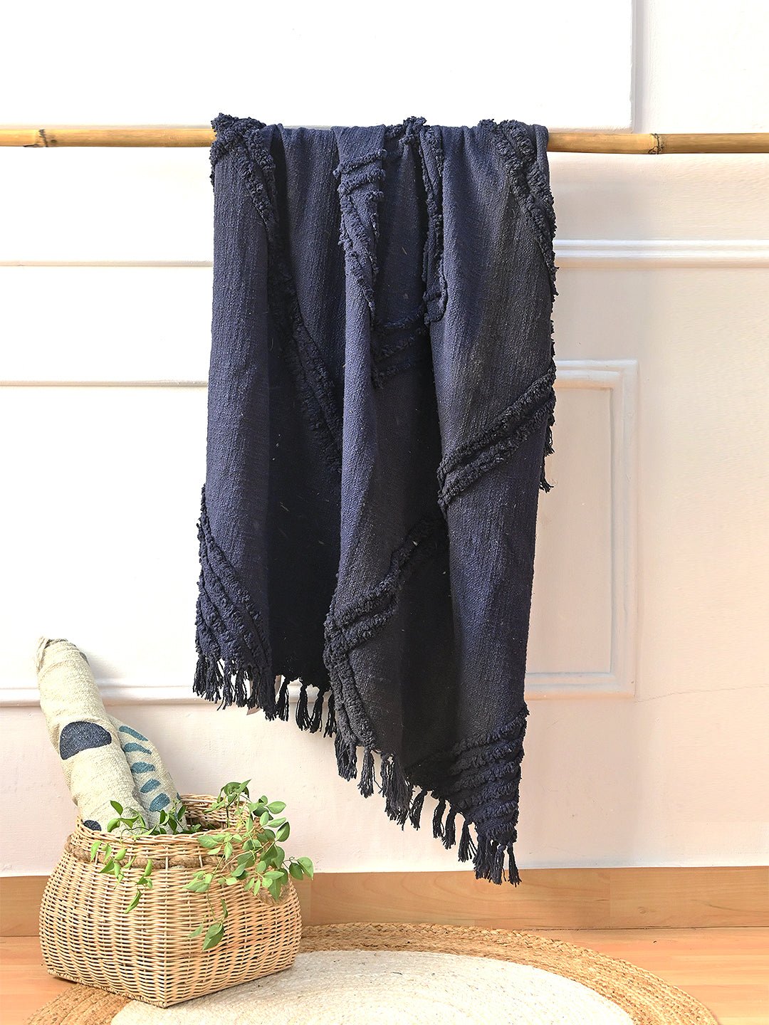 BRAVES NAVY - THROW - ART AVENUE