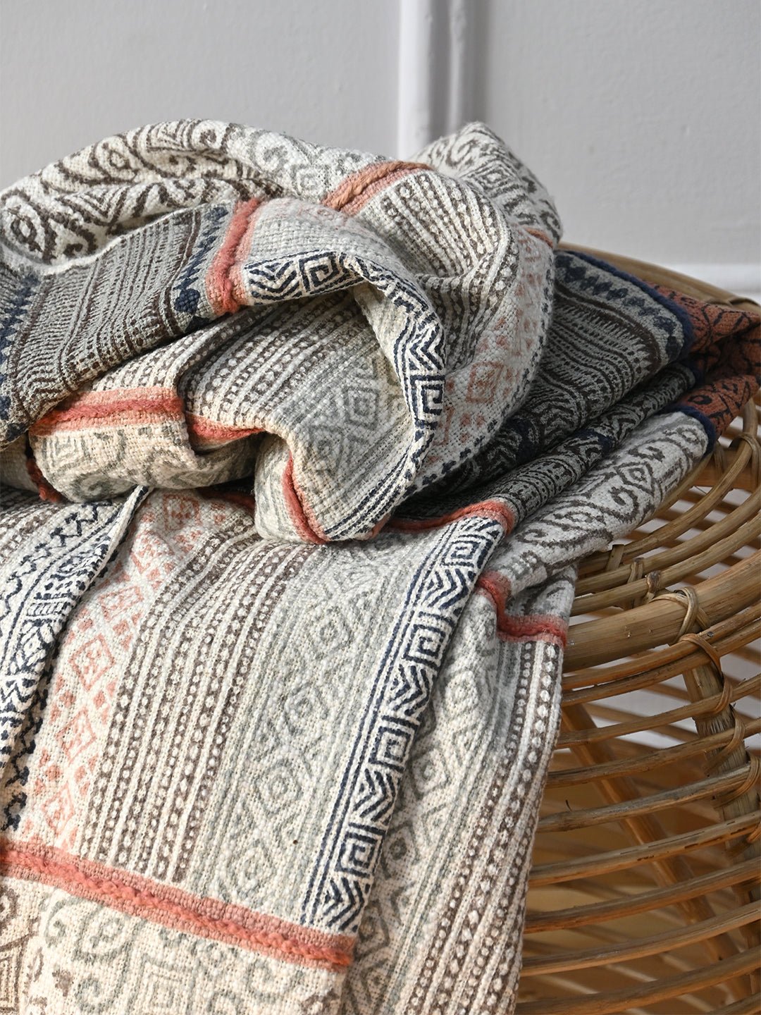 BRITANNICA - BLOCK PRINTED THROW - ART AVENUE