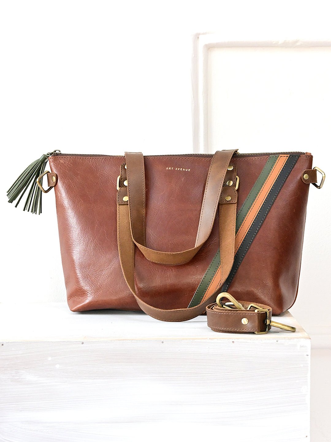 Surrane tote bag lifestyle — Art Avenue