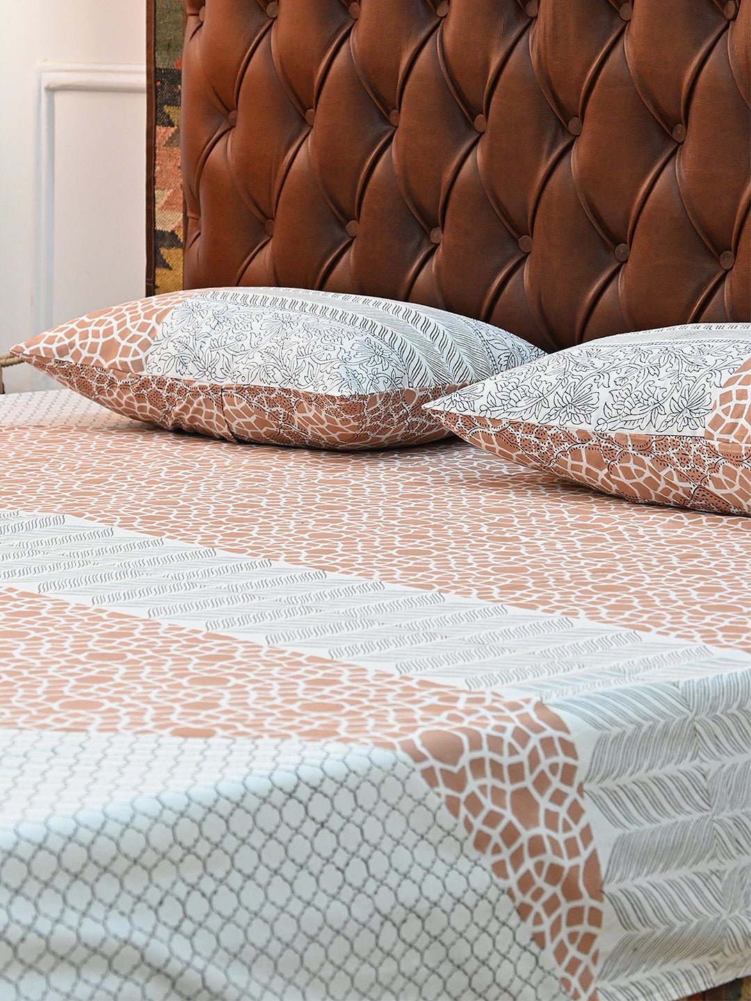 WHIMSICAL ABSTRACT COTTON PRINTED DOUBLE BEDSHEET WITH PILLOW - ART AVENUE