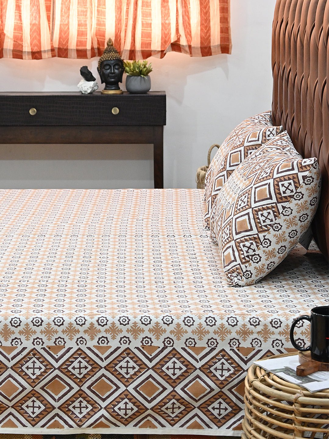 TARA BROWN COTTON PRINTED DOUBLE BEDSHEET WITH PILLOW - ART AVENUE