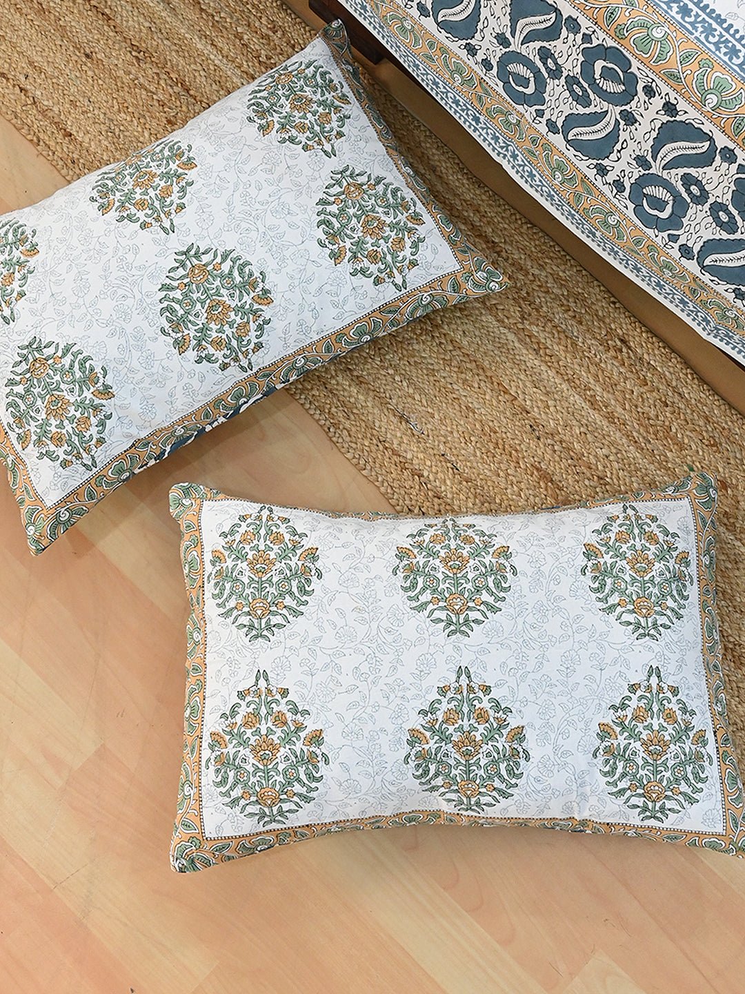 BLOSOOM COTTON PRINTED DOUBLE BEDSHEET WITH PILLOW - ART AVENUE