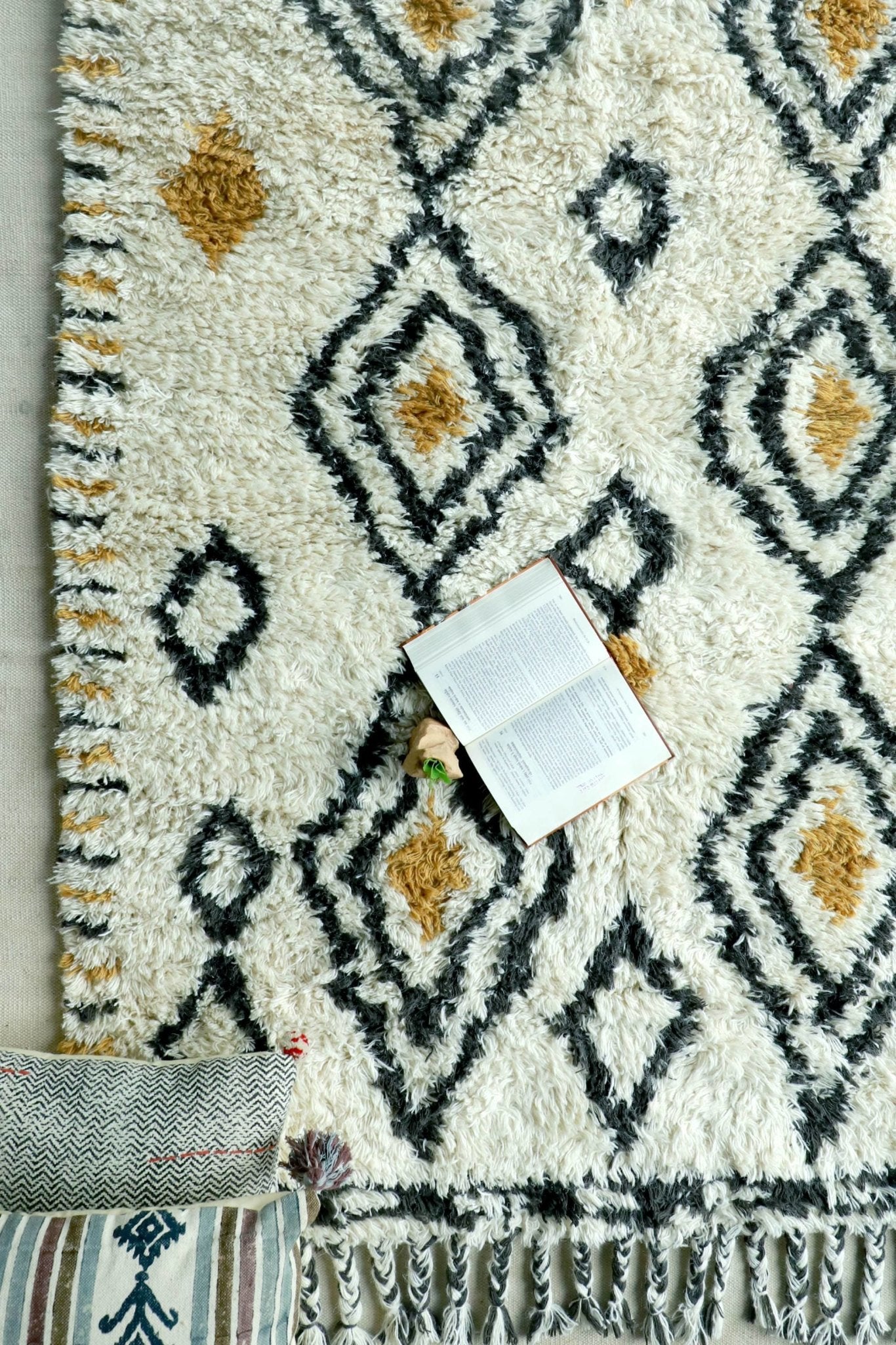 Bali hand-tufted rug — off white handmade in Jaipur
