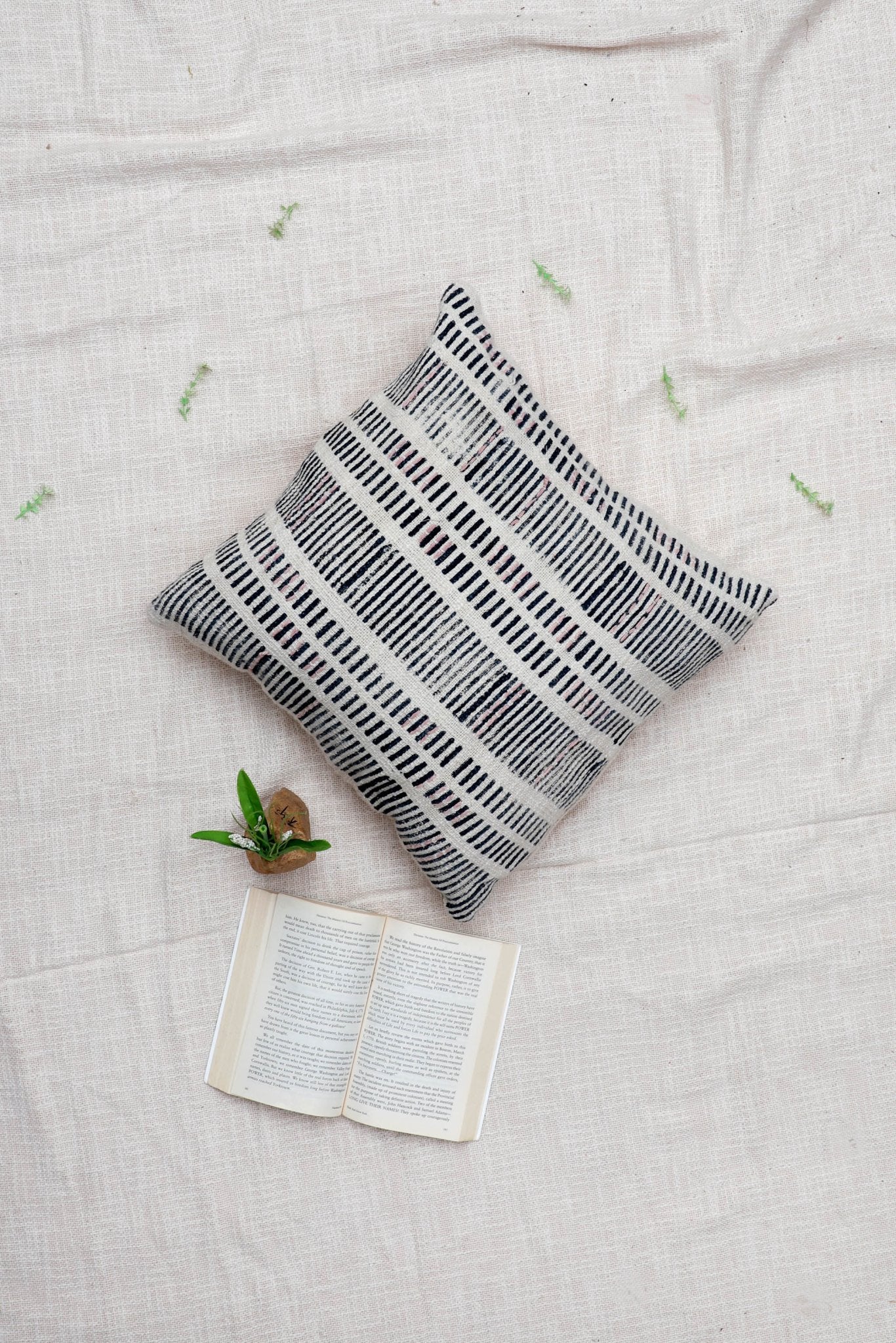 CARDIFF - SQUARE CUSHION COVER - BLACK - ART AVENUE