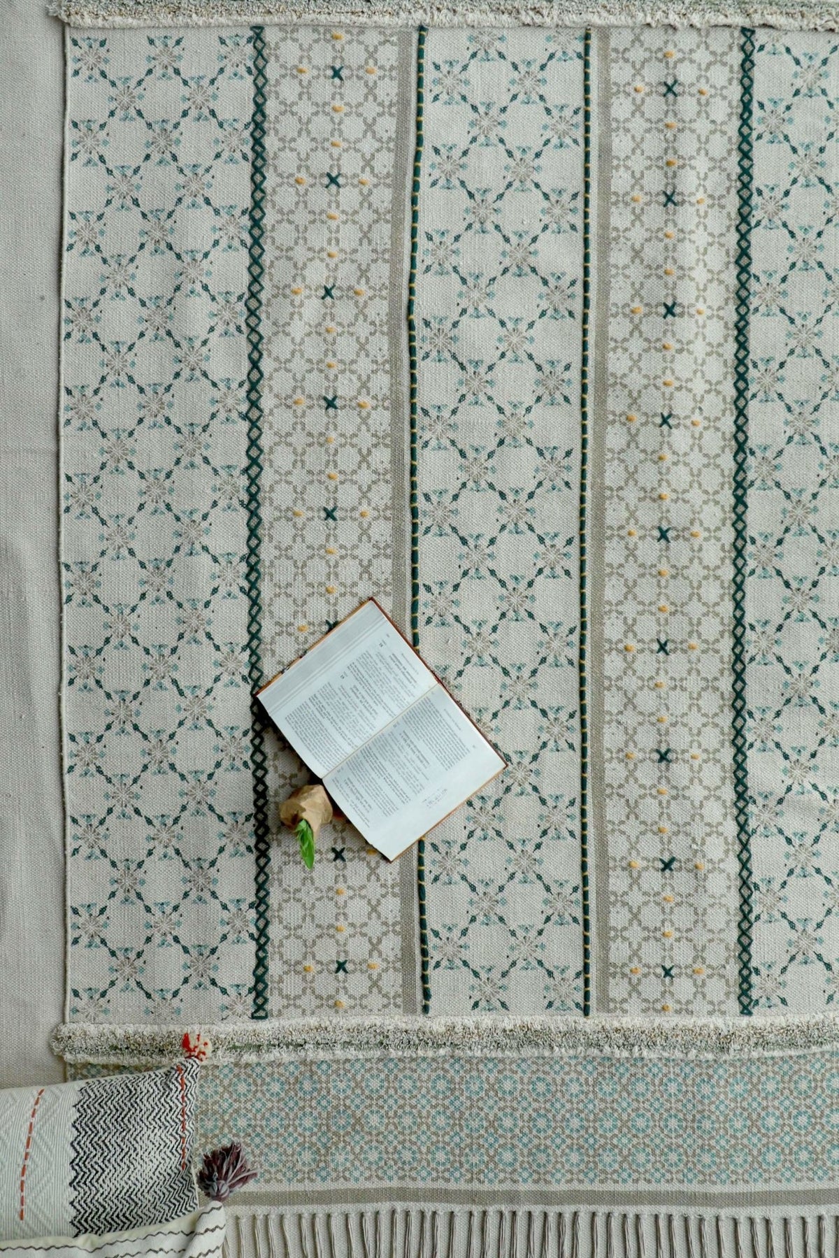Deori Block-Printed Cotton Dhurrie Rug in Green — Art Avenue