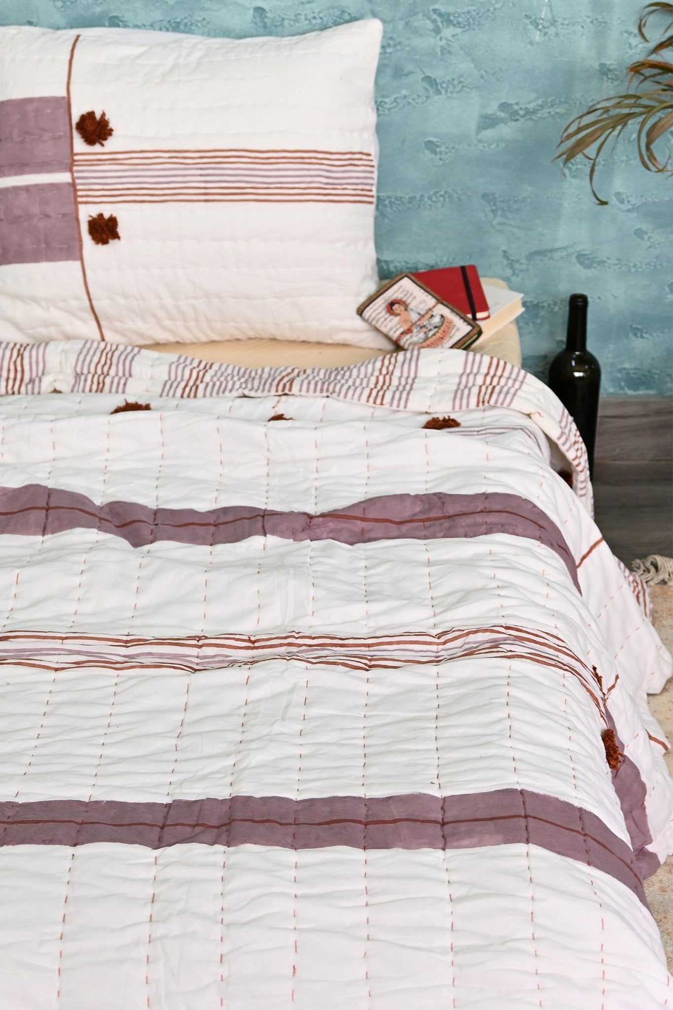 ELIJAH QUILT/RAZAI SET WITH PILLOW COVERS - ART AVENUE