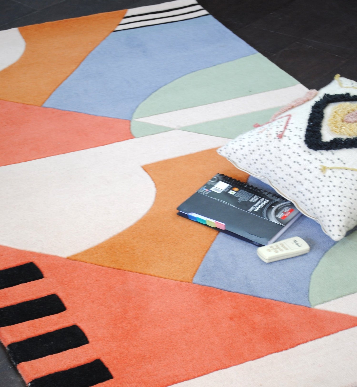 HENRICK HANDTUFTED WOOL CARPET - ART AVENUE