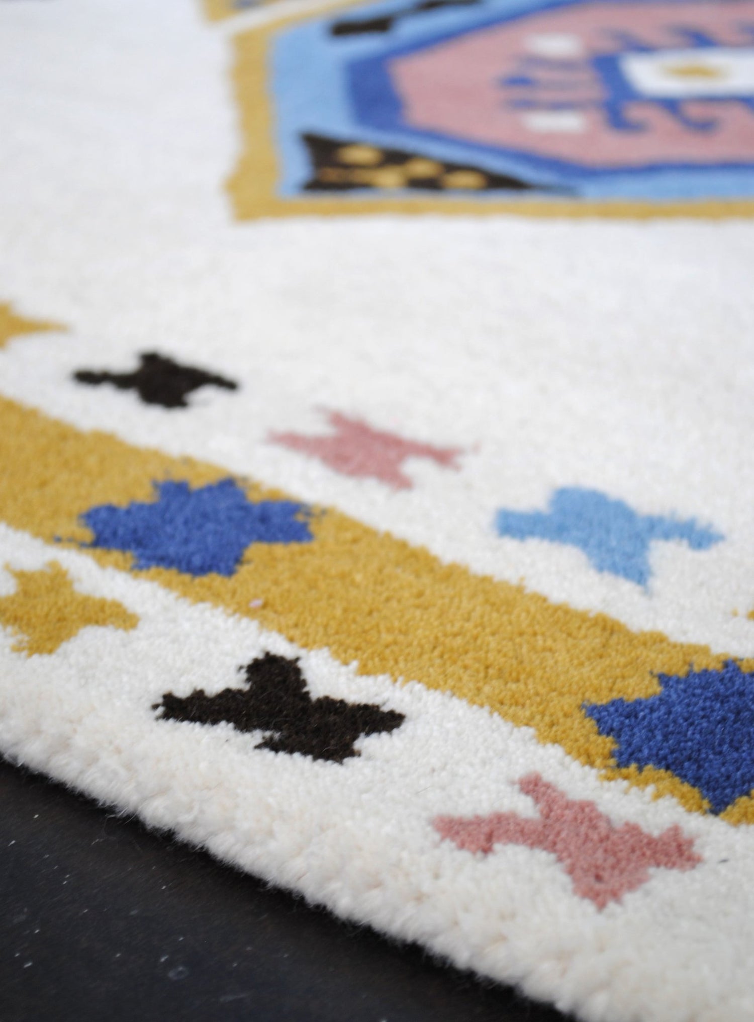 INGRID HANDTUFTED WOOL CARPET - ART AVENUE