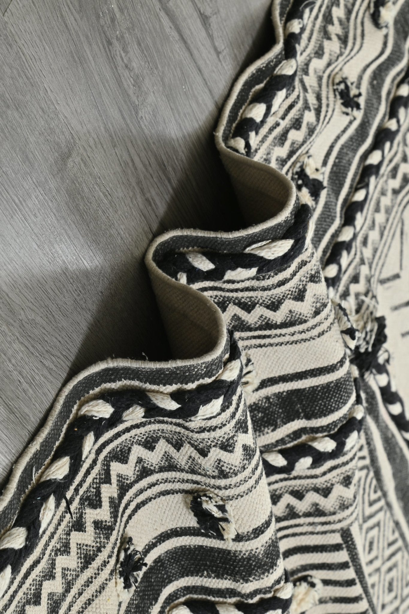 Iris Block-Printed Cotton Dhurrie Rug — Art Avenue