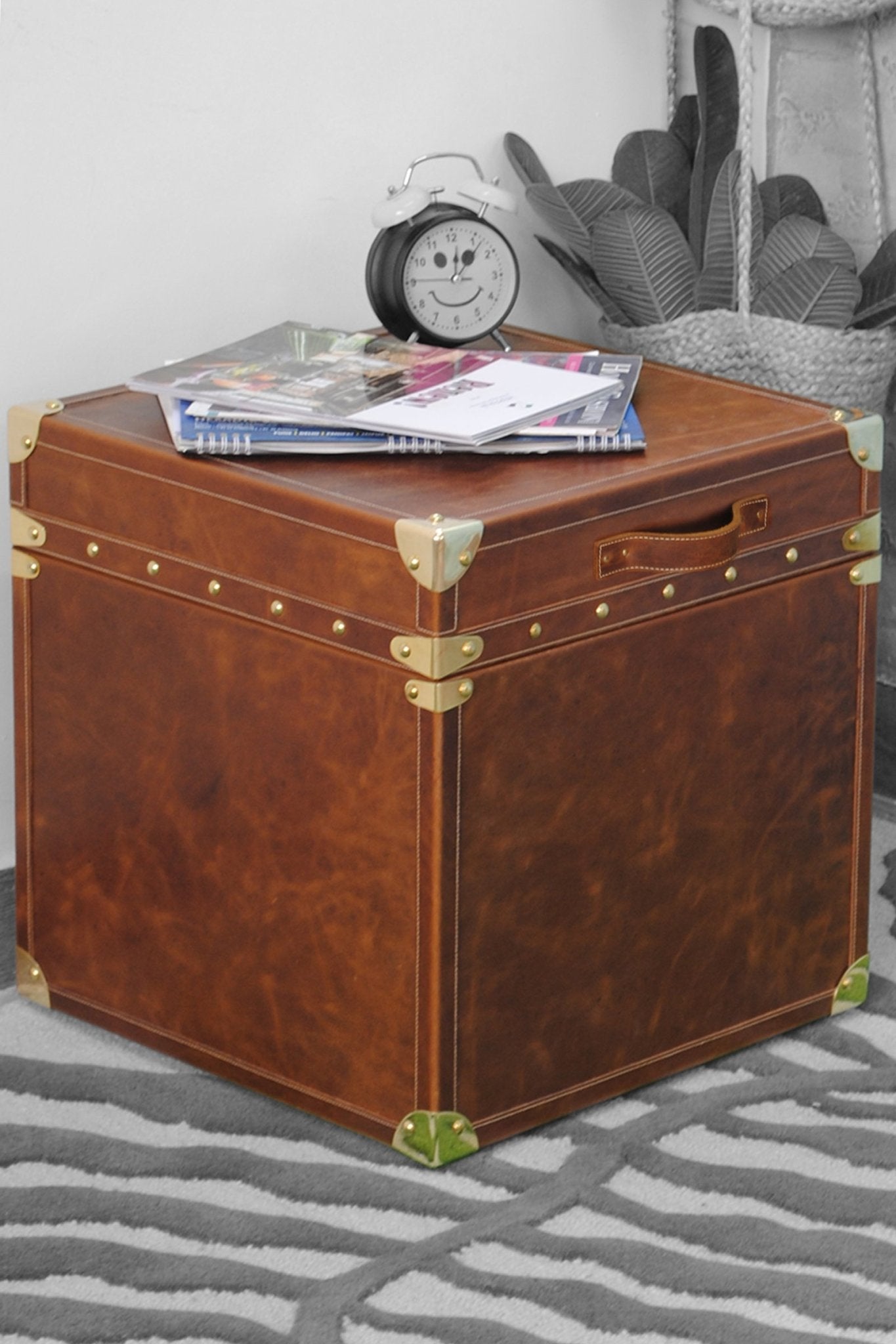Saanjh leather trunk — Art Avenue