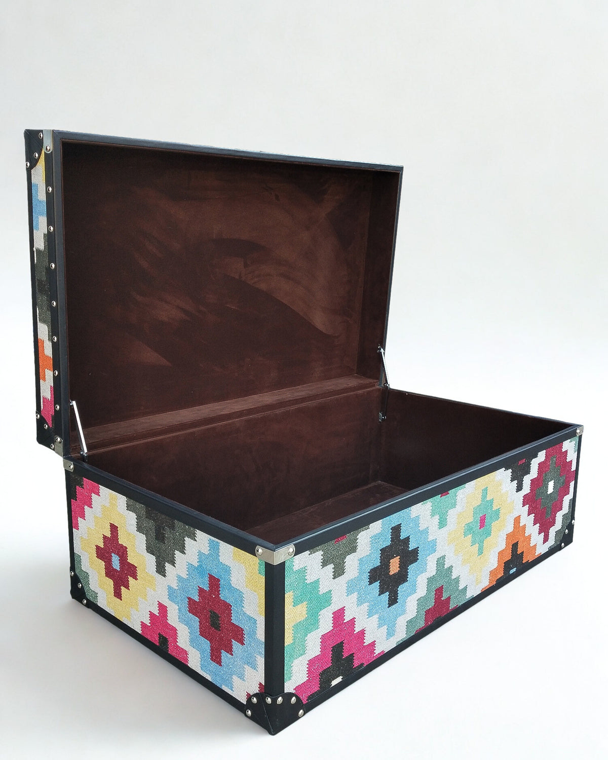 Motif kilim trunk — open view — Art Avenue