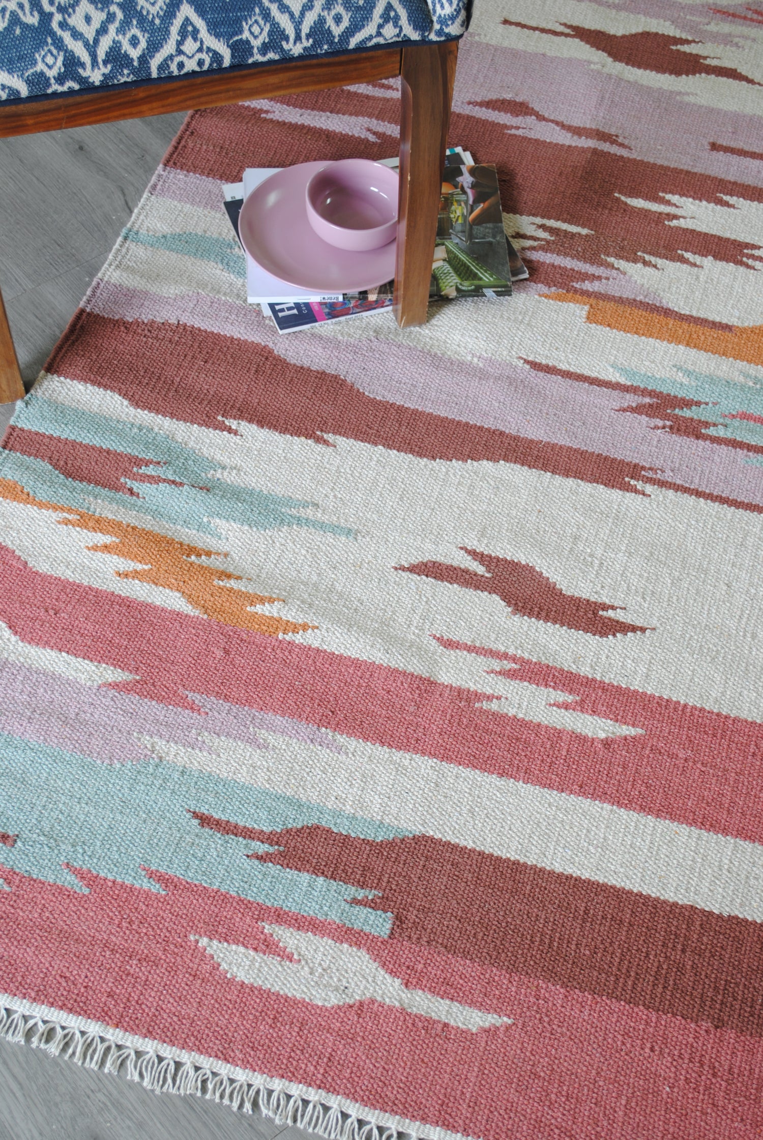 Parodia handwoven rug room setting — Art Avenue India