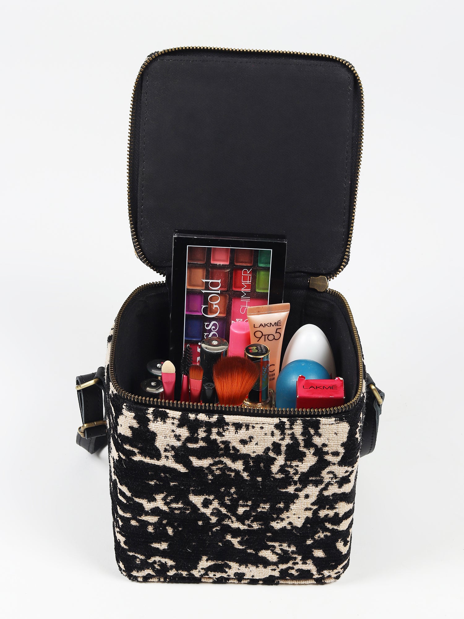 Alira sling bag on model — Art Avenue