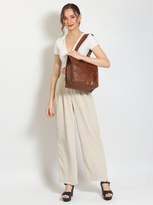 Freebie leather tote bag in small — Art Avenue