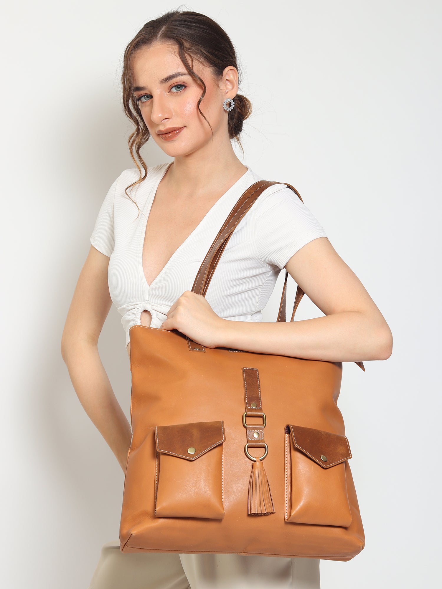 Brawny leather tote bag, second view — Art Avenue