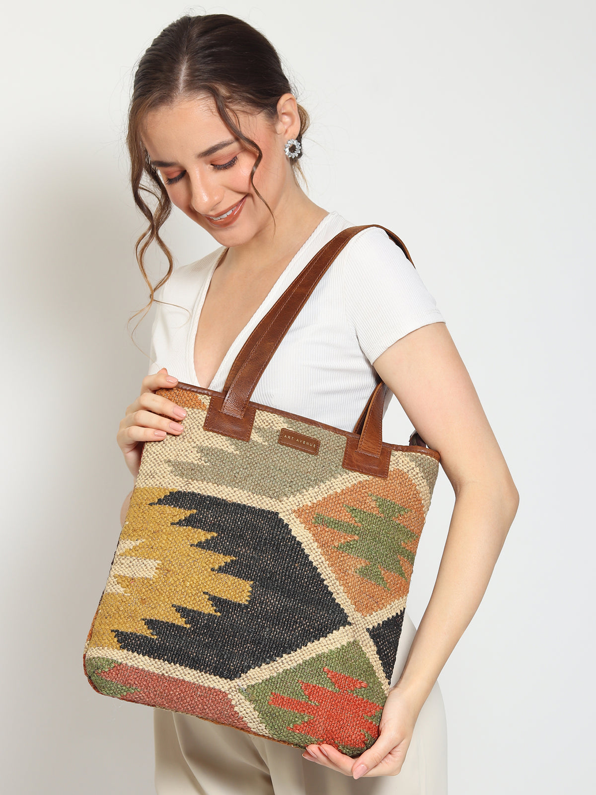 Camelia kilim handbag second view — Art Avenue
