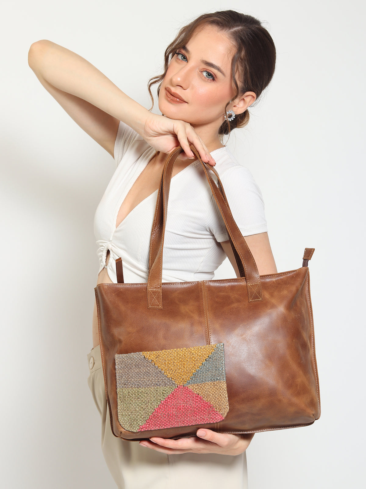 Ezra leather handbag, second view — Art Avenue