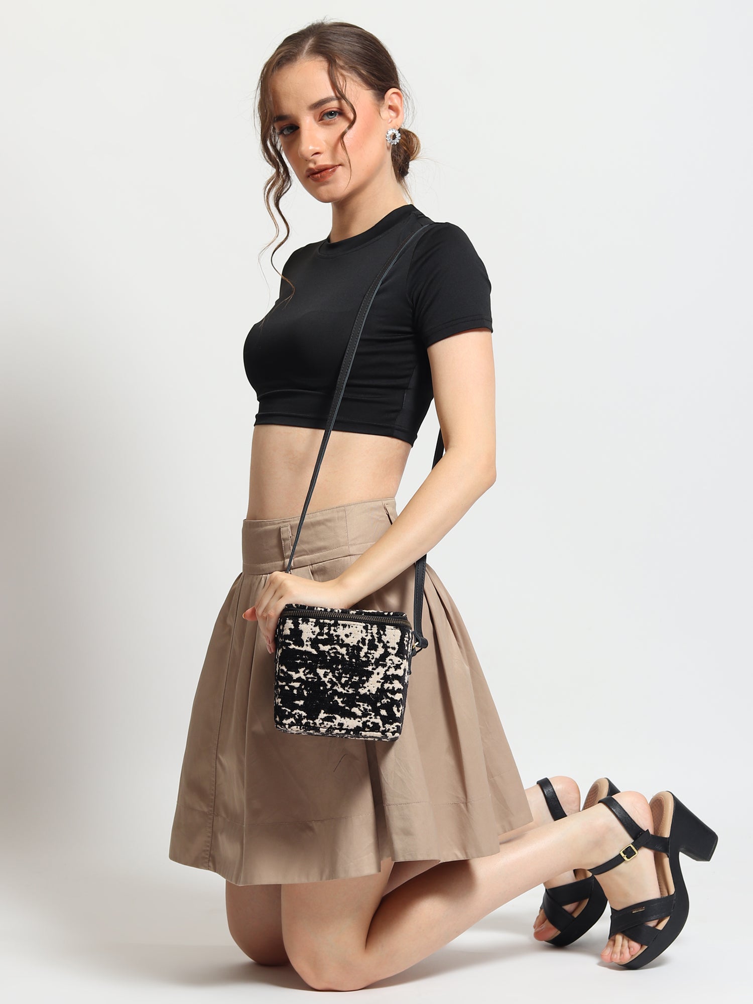Alira leather sling bag strap detail — Art Avenue