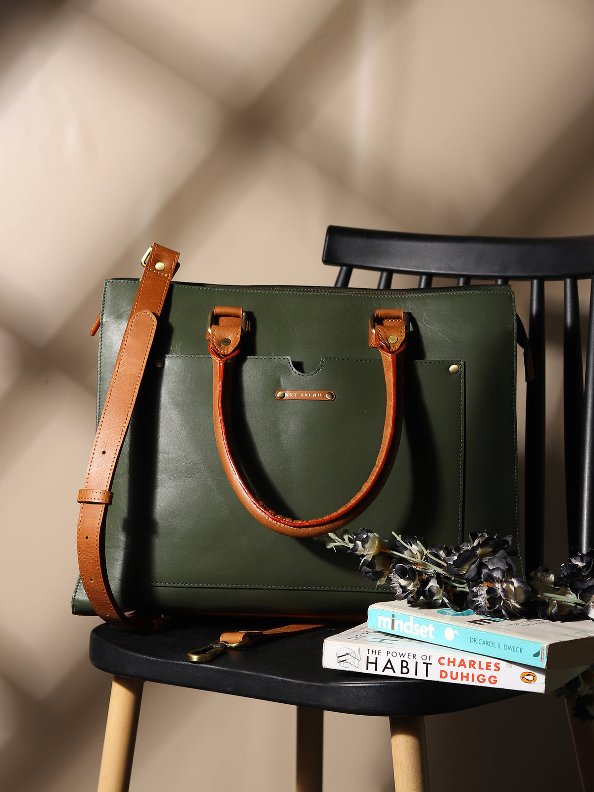 Olivia laptop bag side view — Art Avenue