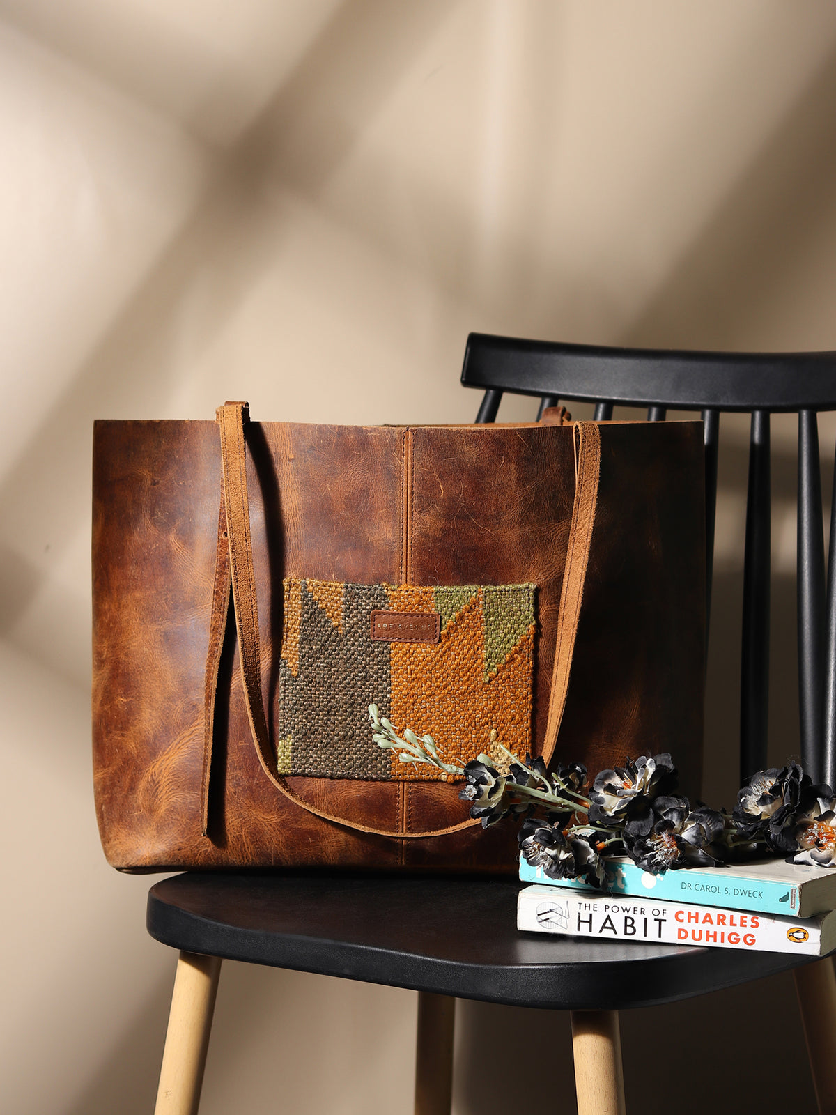Avarice leather tote bag interior — Art Avenue