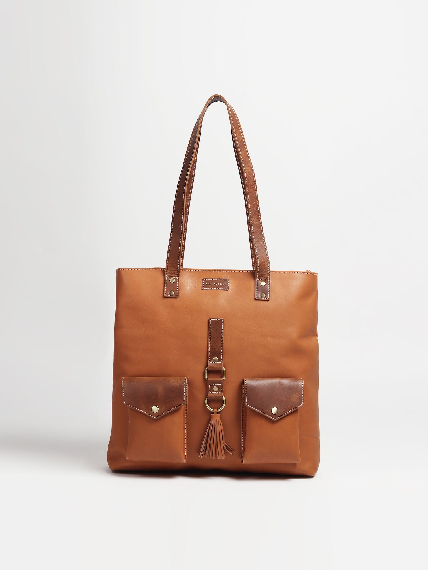Brawny leather tote bag hardware detail — Art Avenue