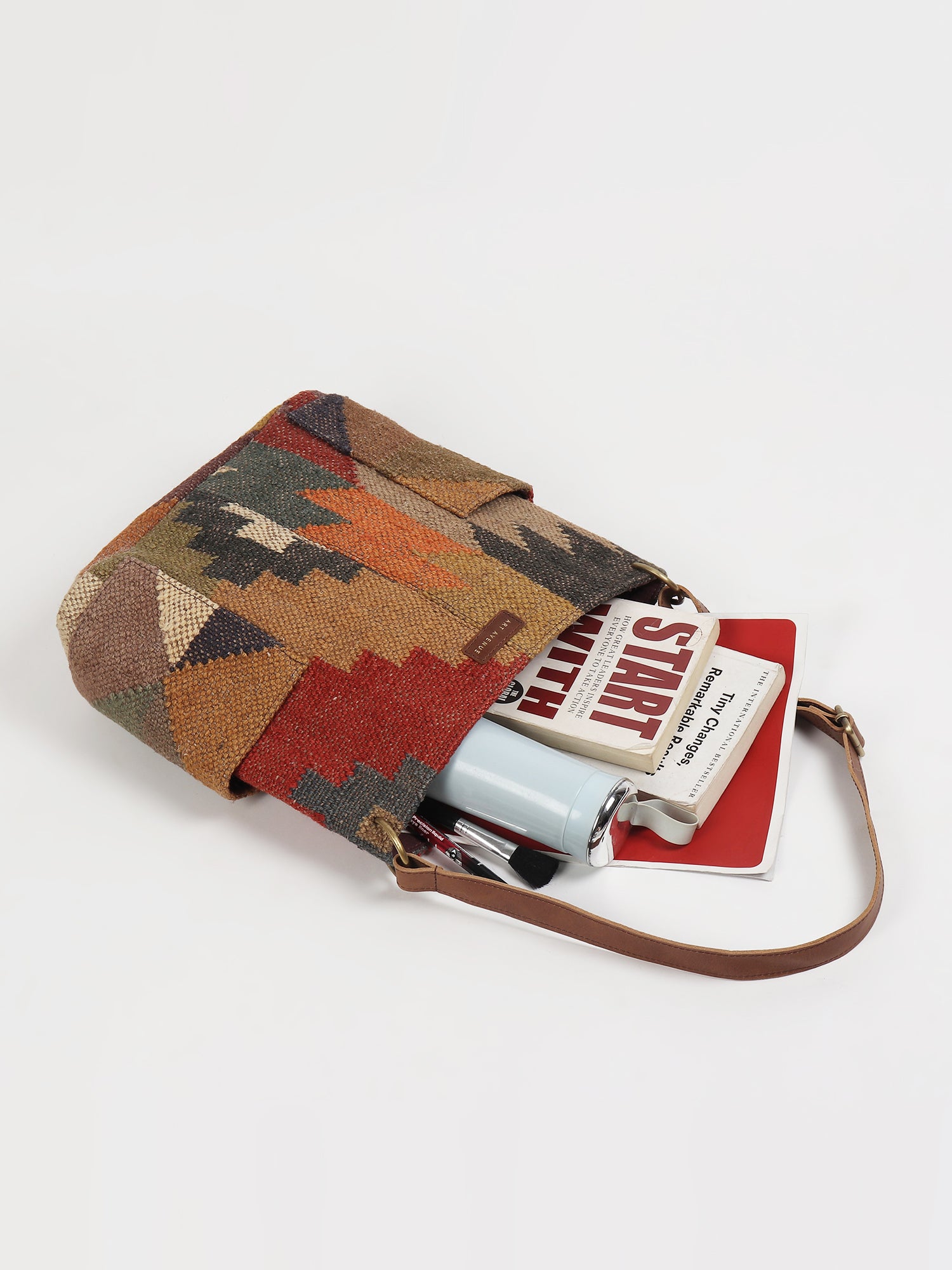 Doodle handbag on model — Art Avenue