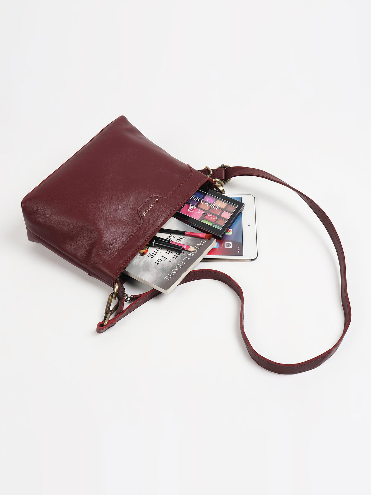Ladislao sling bag alternate angle — Art Avenue