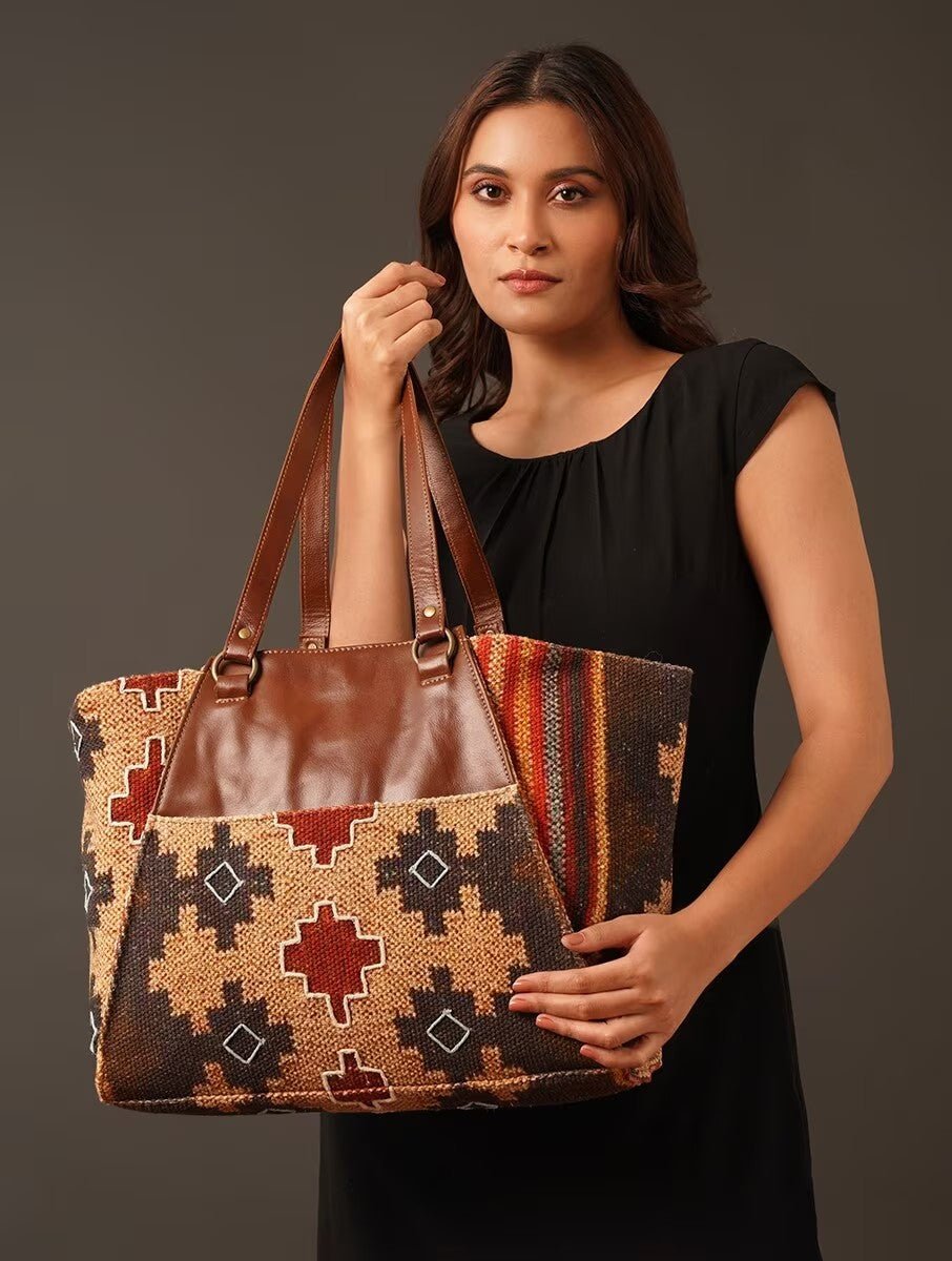 Zemin kilim handbag, alternate view — Art Avenue