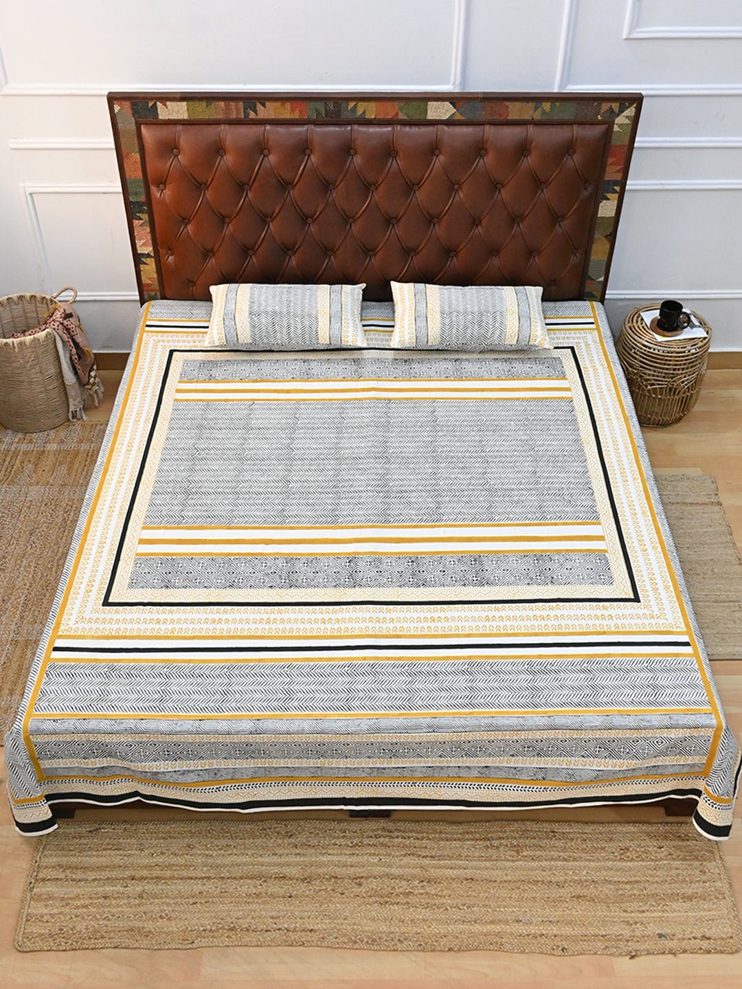 LINEUP GEOMETRIC COTTON BLOCK PRINTED DOUBLE BEDSHEET WITH PILLOW - ART AVENUE