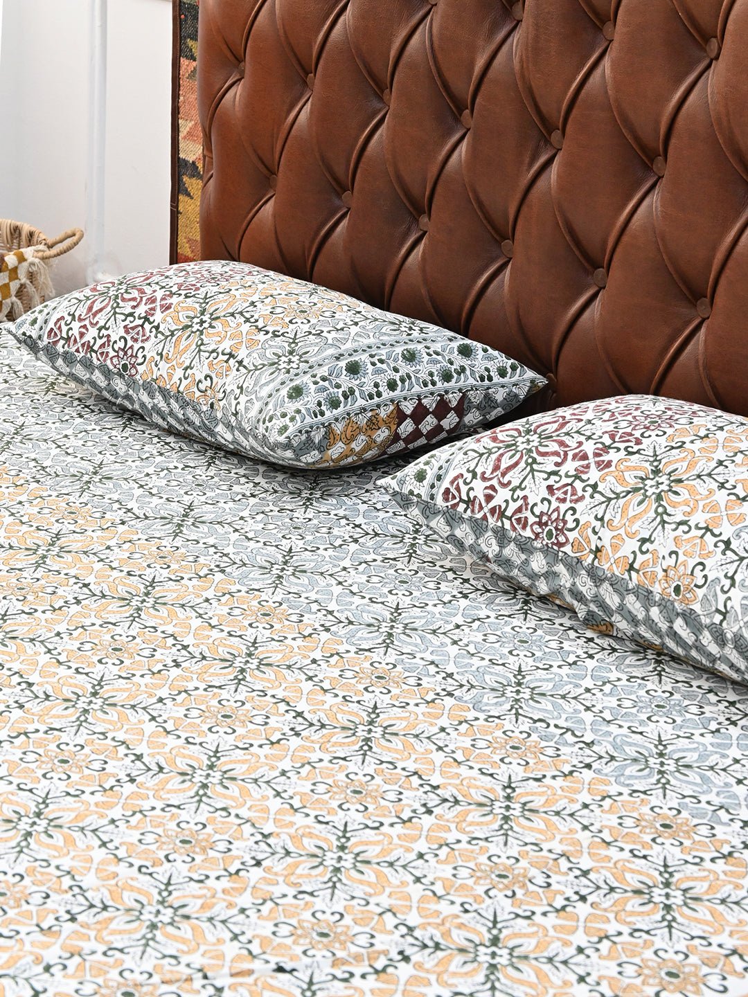 SUHANI JAAL FLORAL COTTON PRINTED DOUBLE BEDSHEET WITH PILLOW - ART AVENUE