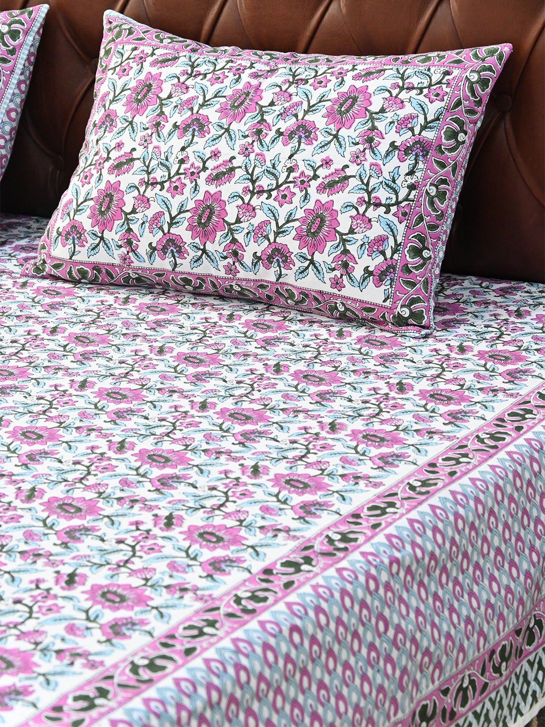 GULMARG PINK COTTON PRINTED DOUBLE BEDSHEET WITH PILLOW - ART AVENUE