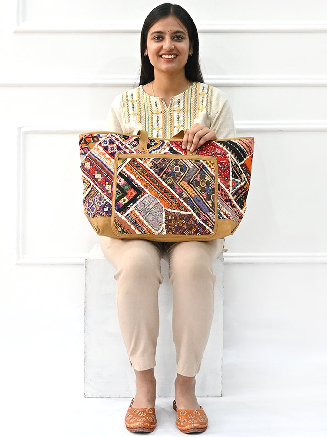 Barren patchwork handbag second view — Art Avenue